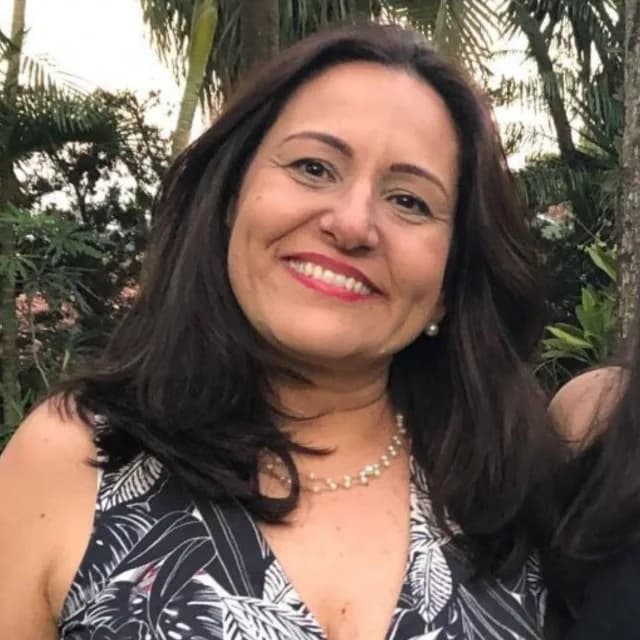 Foto de Dra. Katia Cristina Pereira